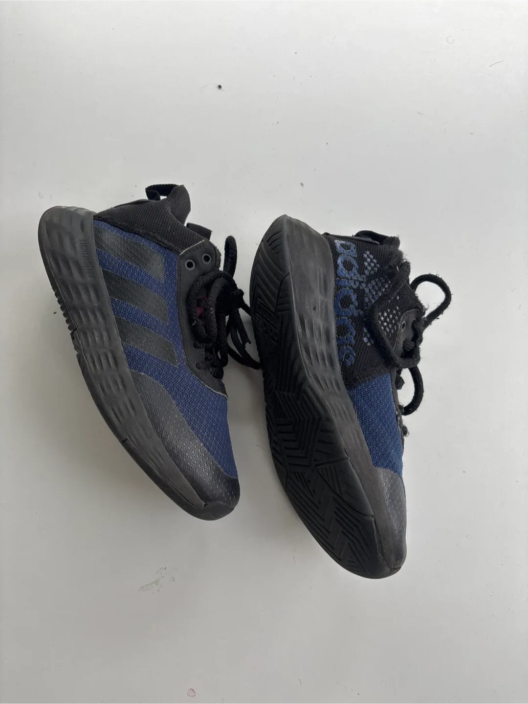 Adidas Kids' Basketball Shoes - Size 2 image indicator(3)