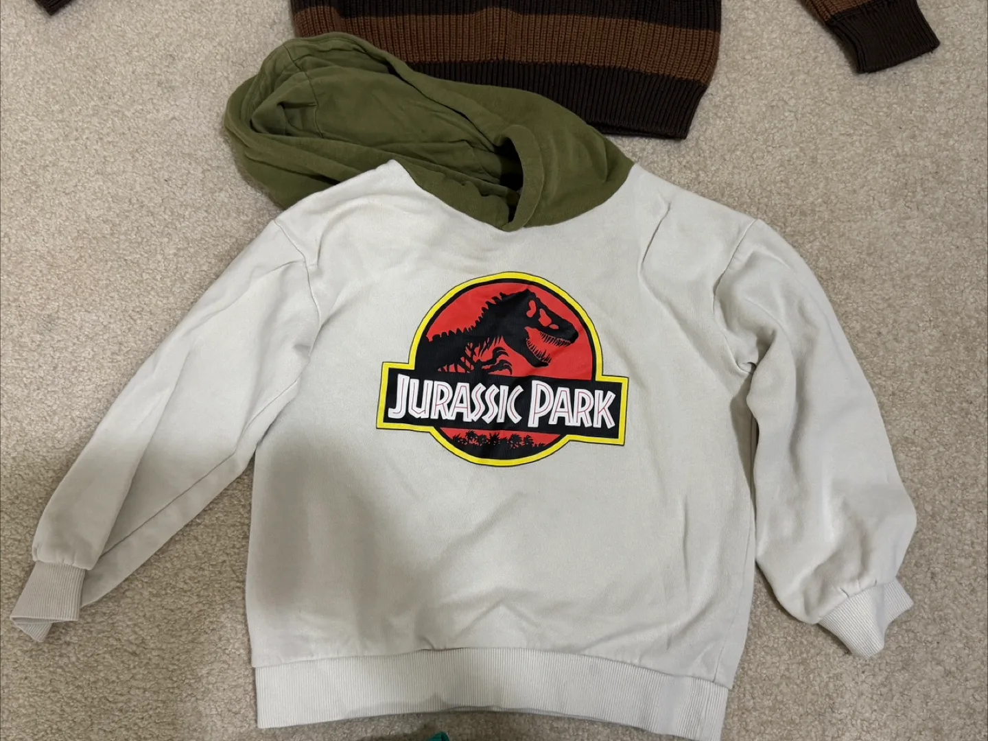 Kids' H&M Dinosaur & Batman Sweaters image indicator(4)