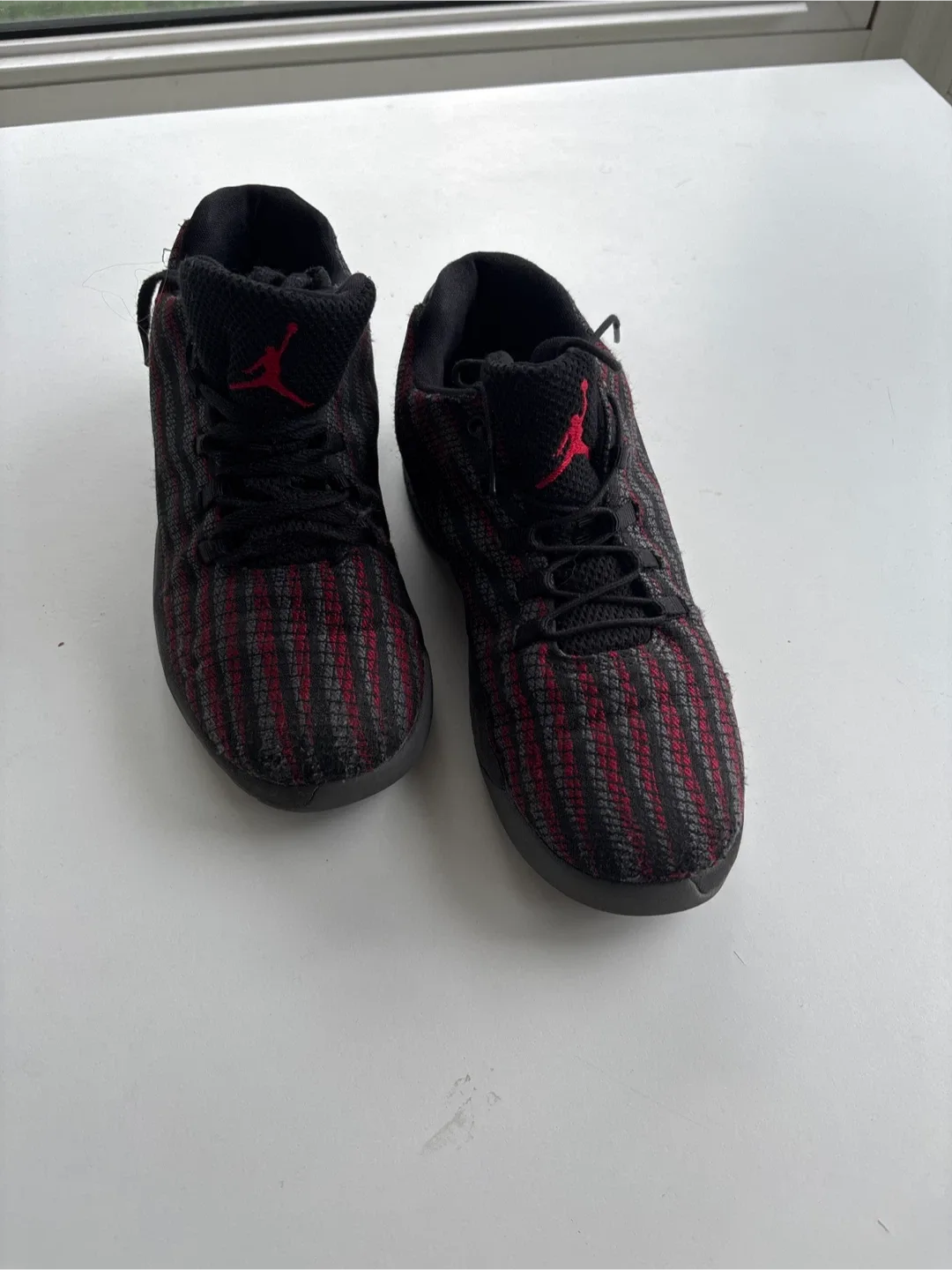 Jordan kids Trainer 2 Flyknit Shoes size 2 thumbnail
