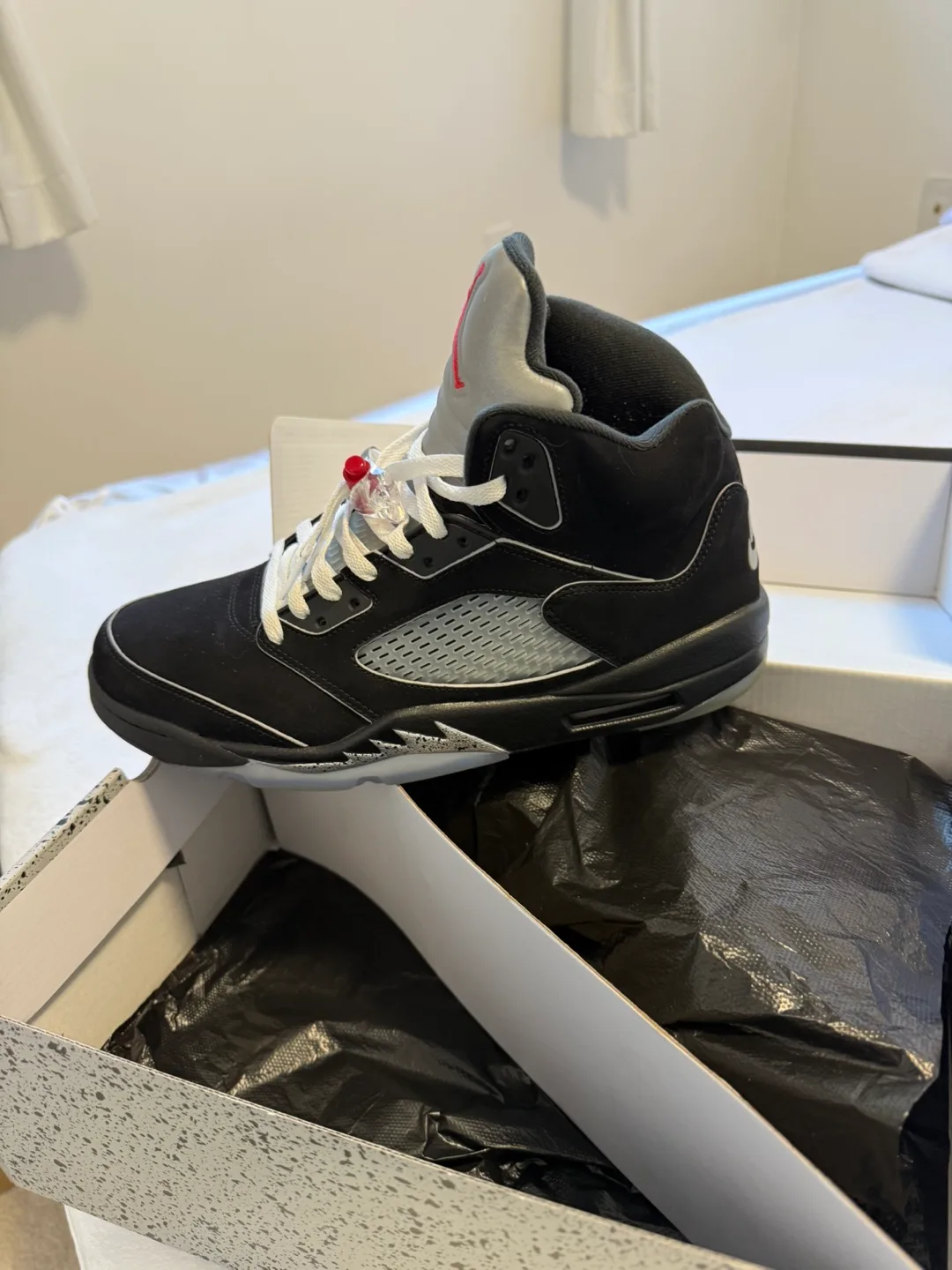 jordan 5 'black metallic'