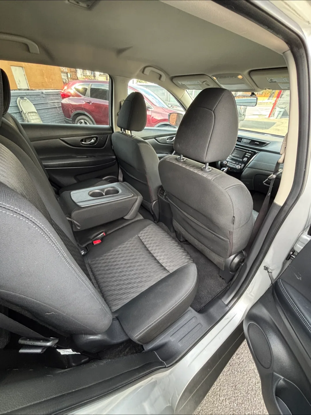 Nissan Rogue Sv 2017 113,700 miles image indicator(8)