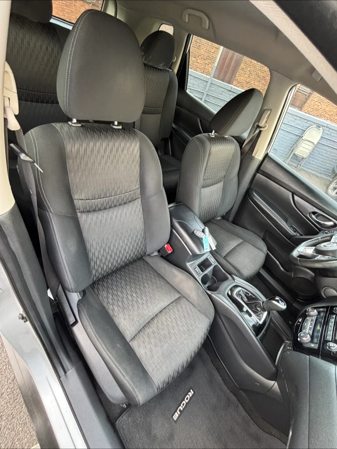 Nissan Rogue Sv 2017 113,700 miles image indicator(7)