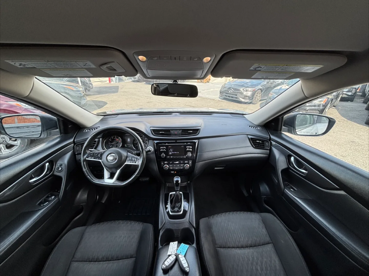 Nissan Rogue Sv 2017 113,700 miles image indicator(9)