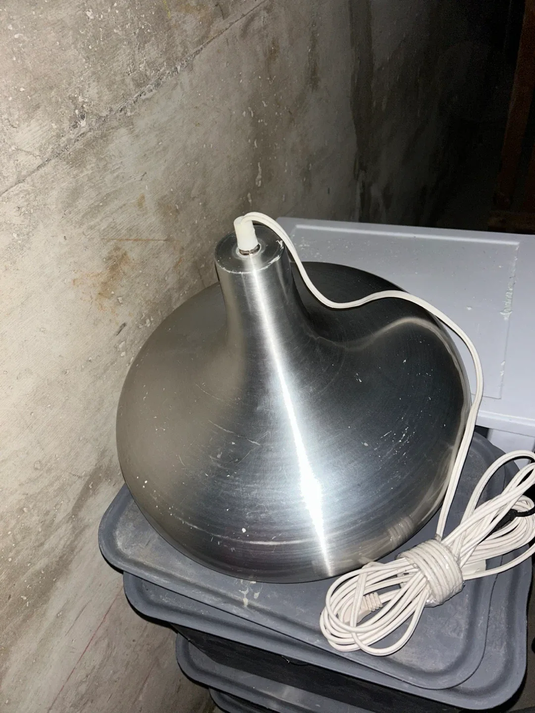 Pendant Lamp - White and Silver image indicator(3)