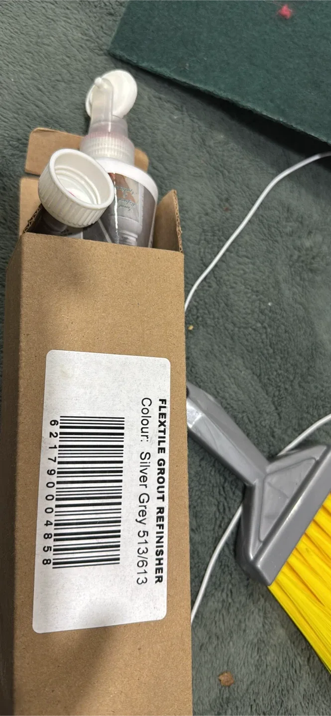 Flextile Grout Refinisher - Silver Grey & Bright White image indicator(2)