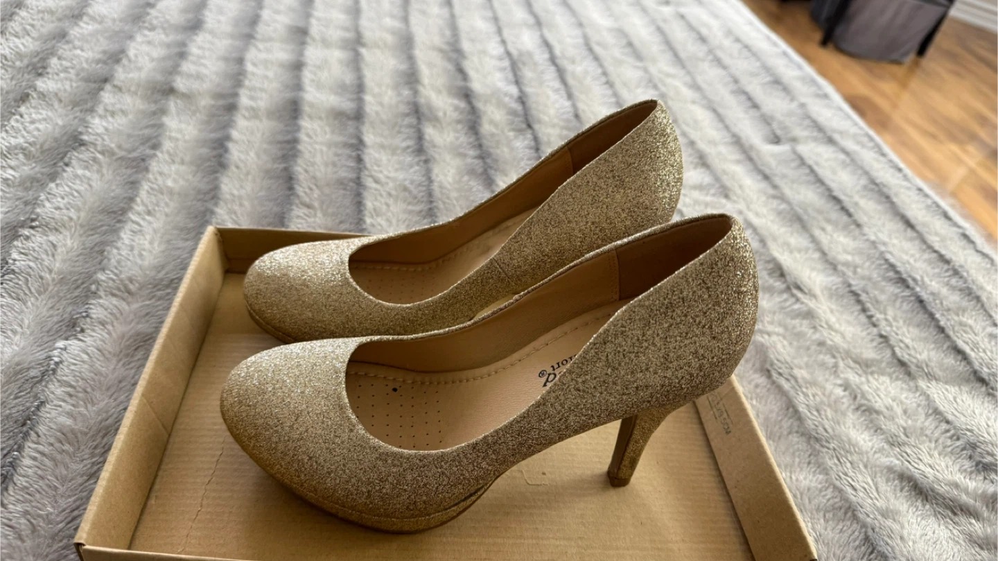 Comfort Gold Glitter Heels, Size 8 - photo 3