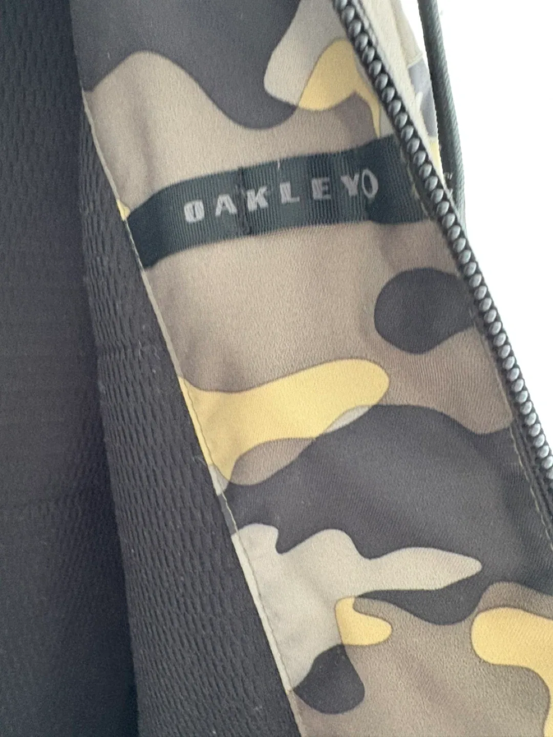 Oakley Camo Jacket - Size M/M image indicator(5)