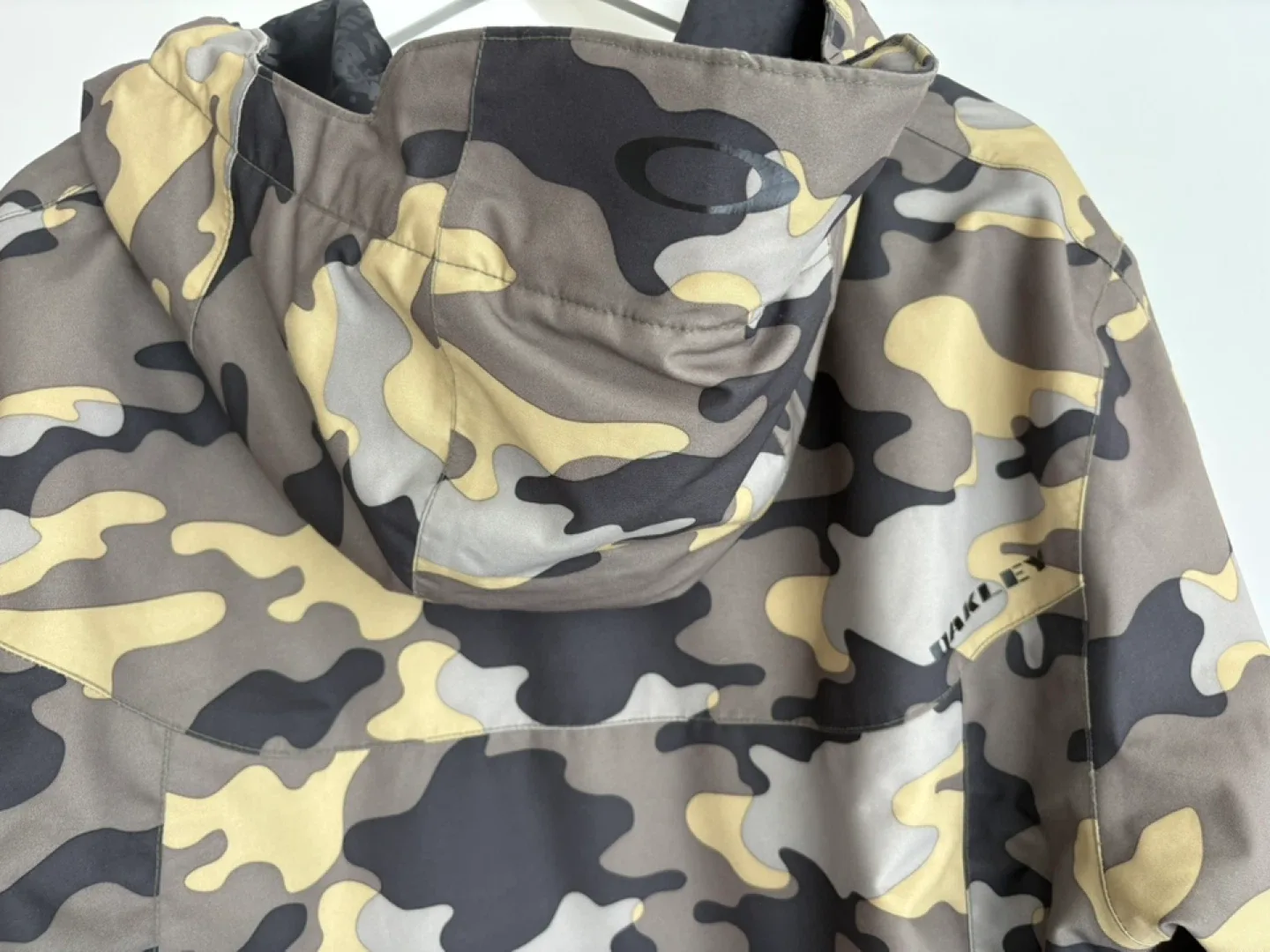 Oakley Camo Jacket - Size M/M image indicator(7)
