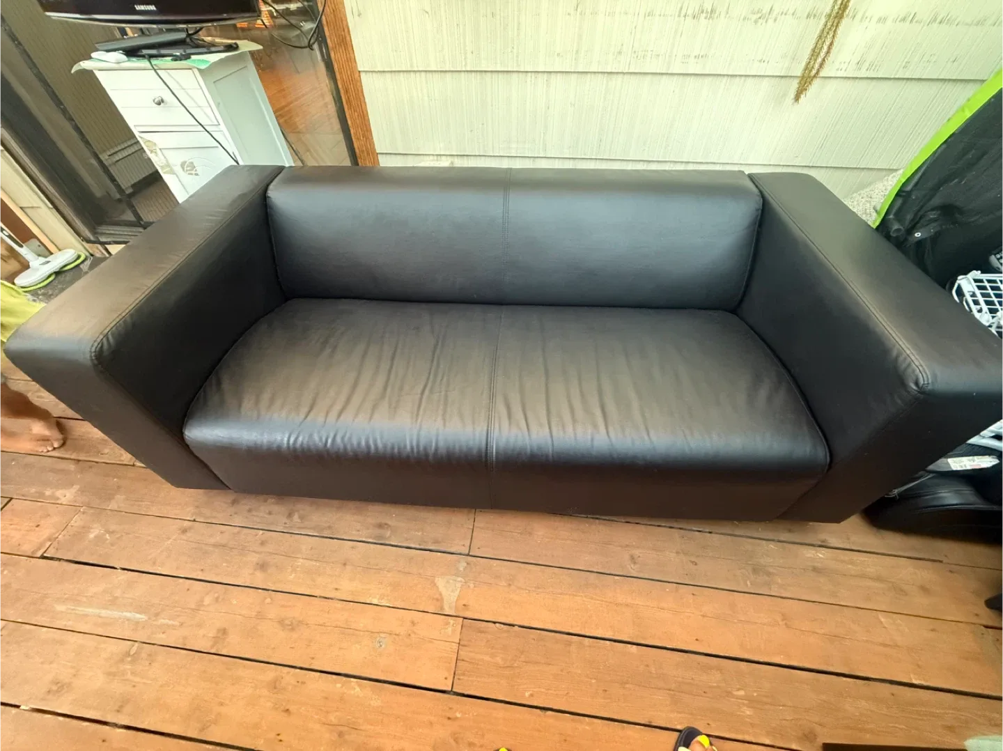 IKEA Black Leather 3-Seater Sofa – Modern & Comfortable image indicator(2)