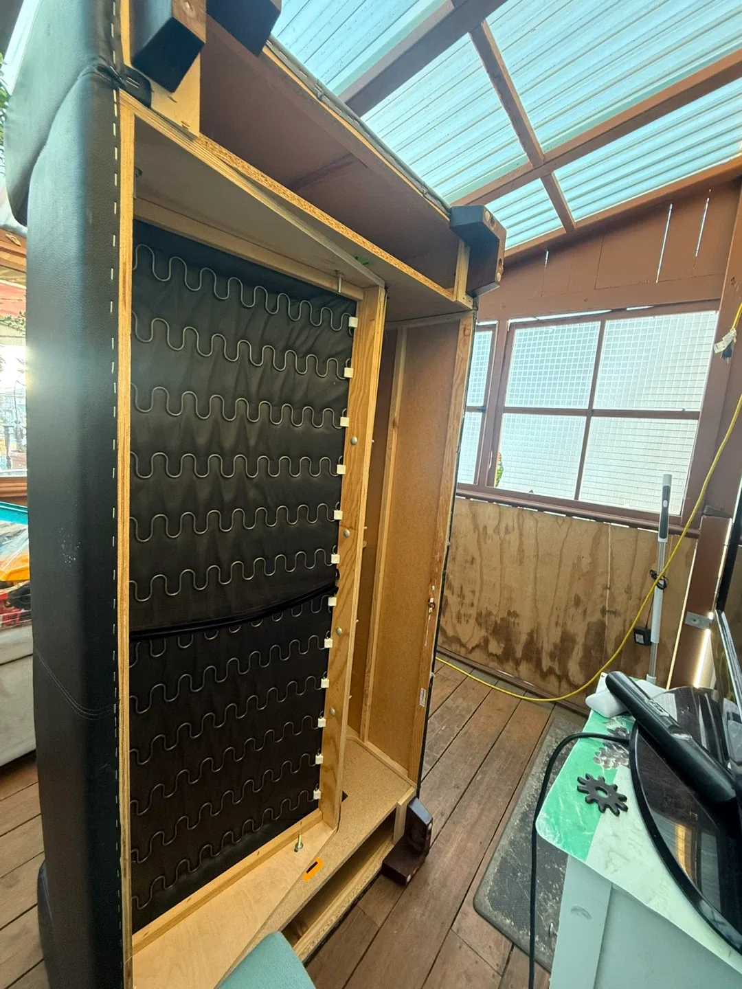 IKEA Black Leather 3-Seater Sofa – Modern & Comfortable image indicator(4)