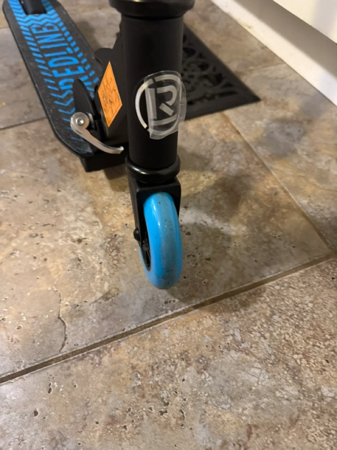 Redline Cadet Folding Scooter, Black & Blue image indicator(3)