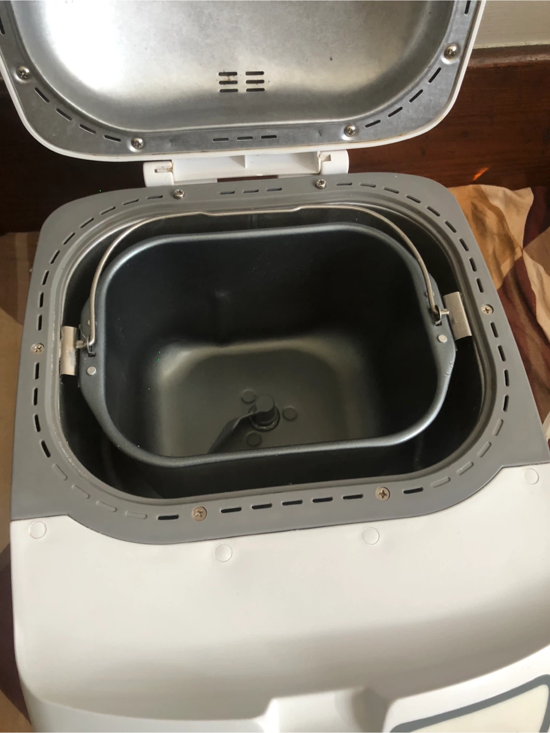 Sunbeam 2 lb Deluxe Bread & Dough Maker - photo 2