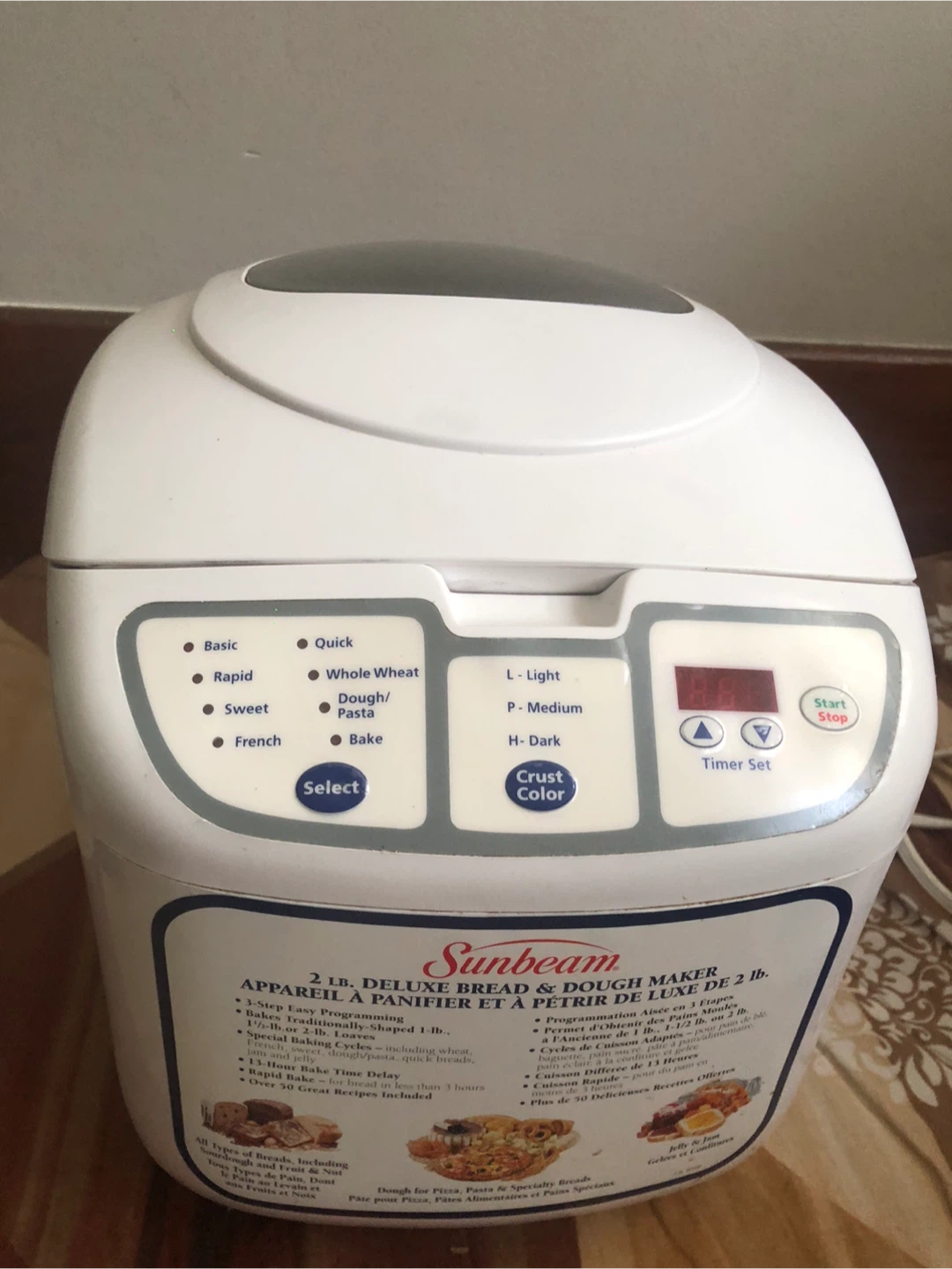 Sunbeam 2 lb Deluxe Bread & Dough Maker