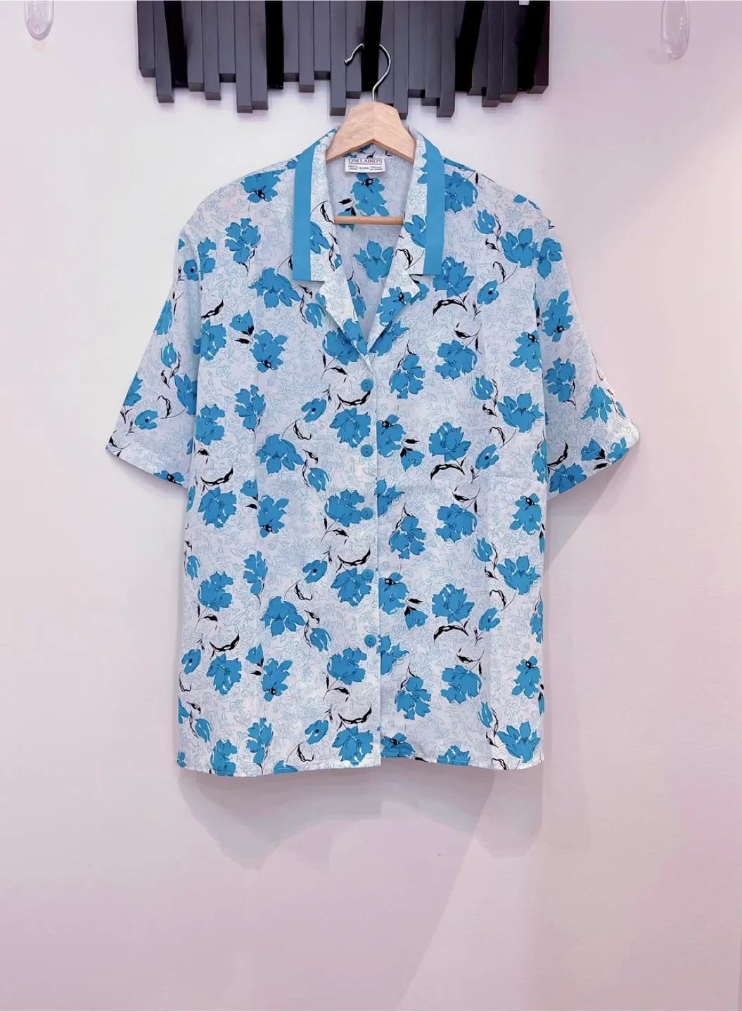 Men’s Dallaird's Floral Print Shirt-Size M thumbnail