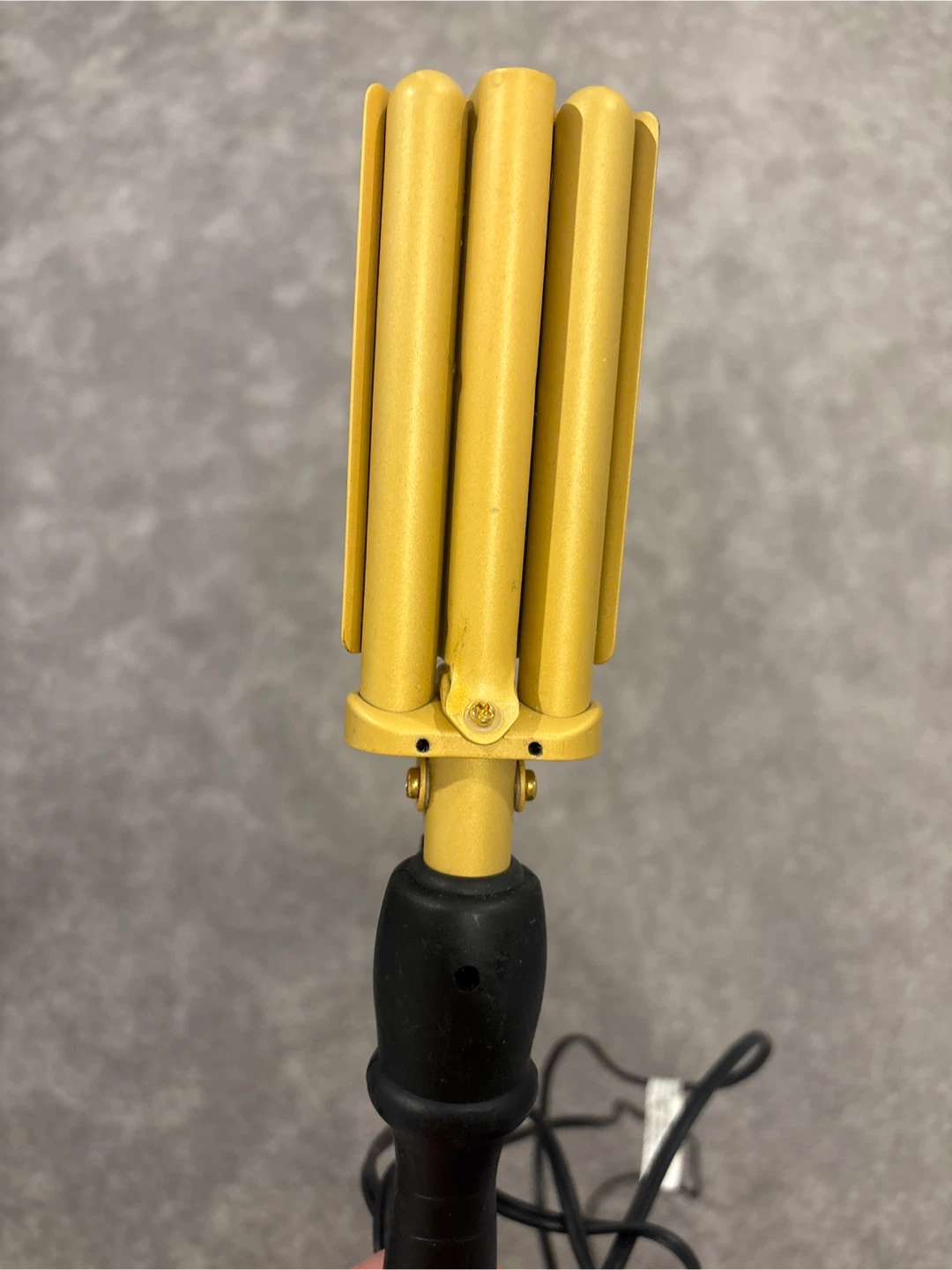 Tripple barrel hair curler. Gold 3 Barrel Hair Waver - photo 2