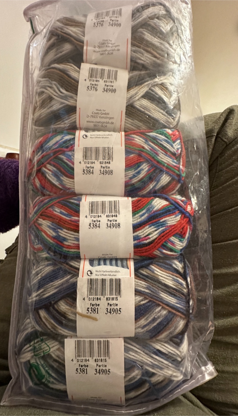 Regia Kreativ Yarn - 6 skeins 🥕