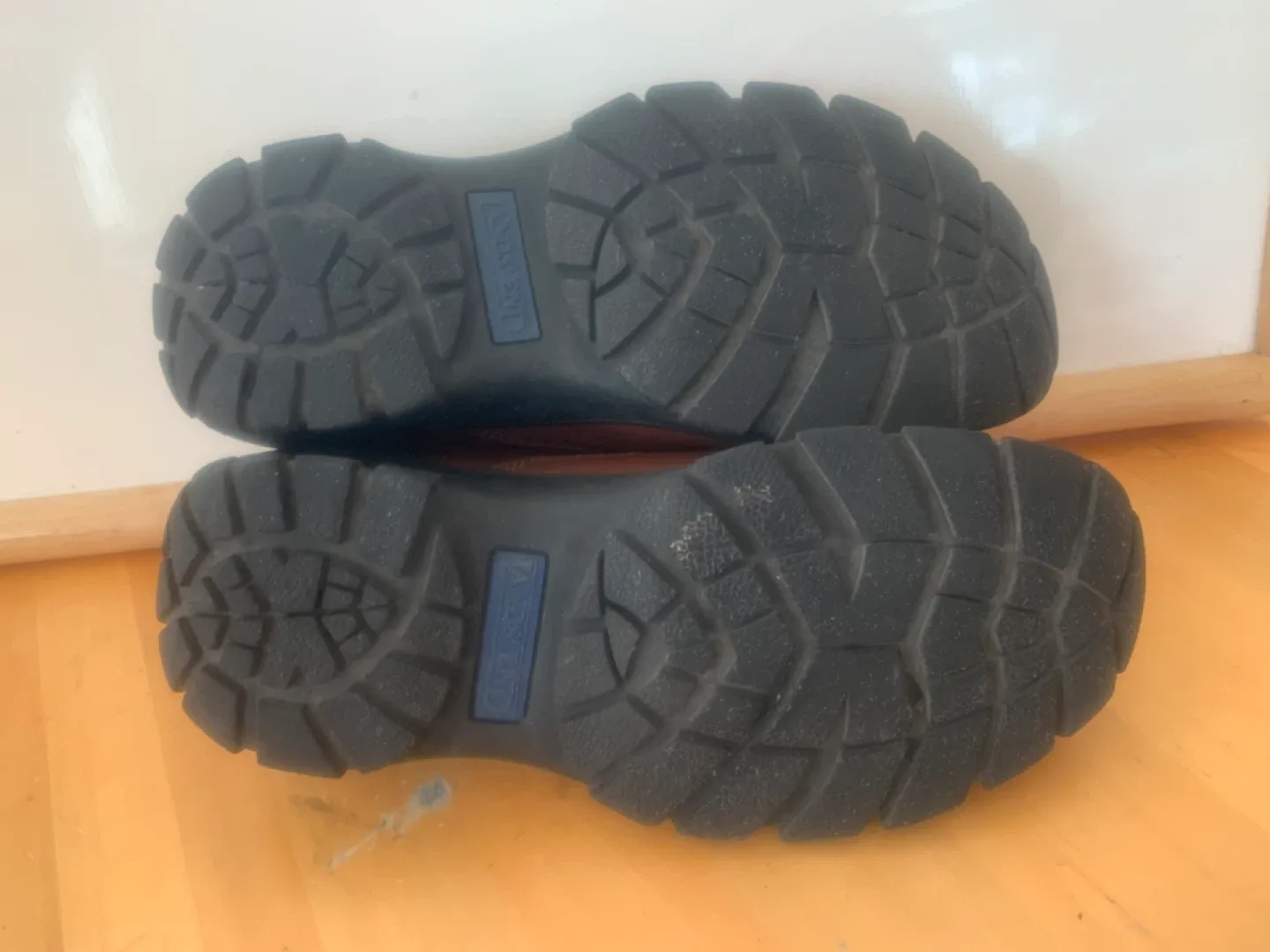 Lands' End Women’s Rust Colour Leather Slip-On Shoes image indicator(2)