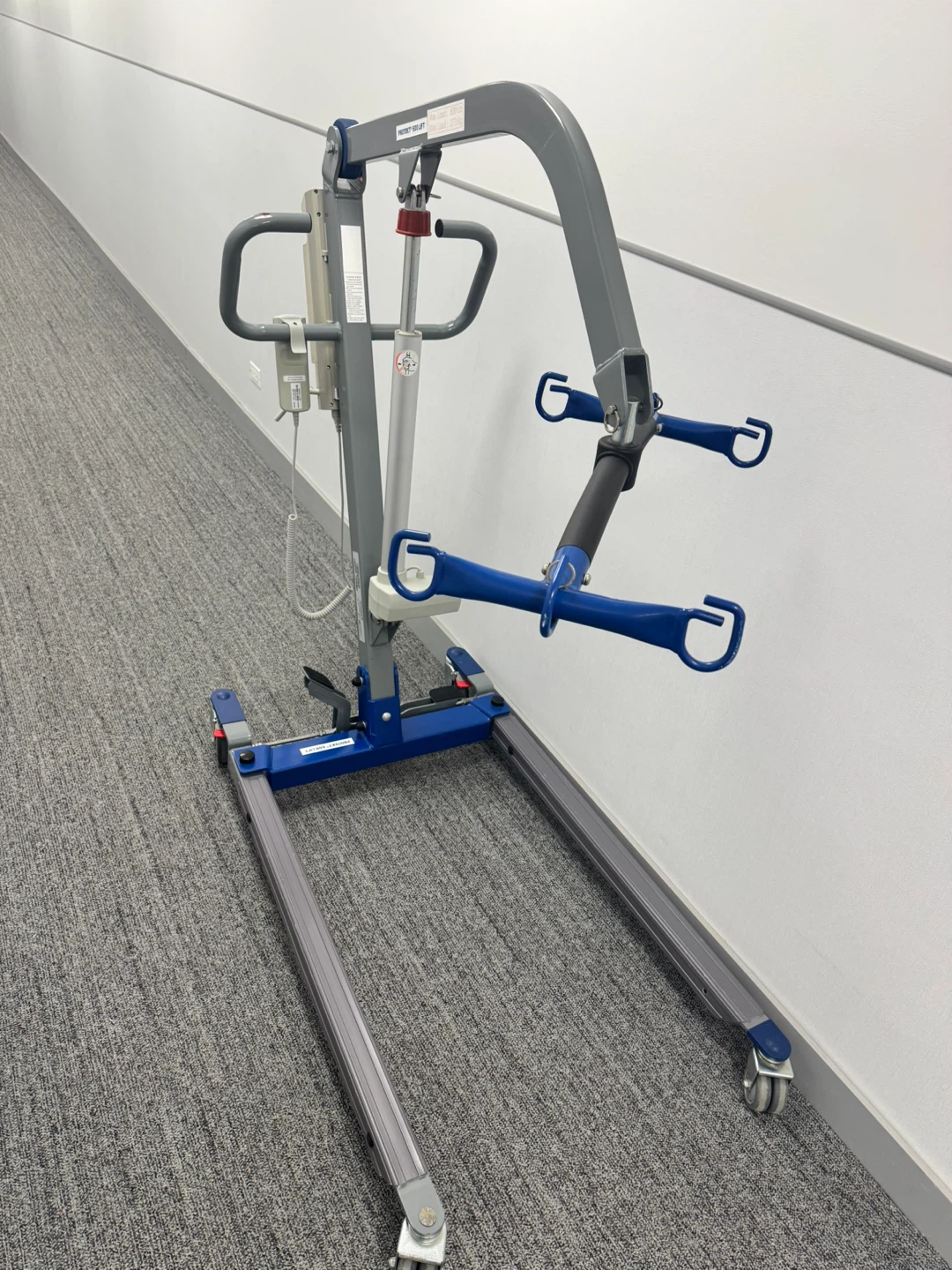 Protek® 600 Electric Patient Lift – 600 lb Capacity
