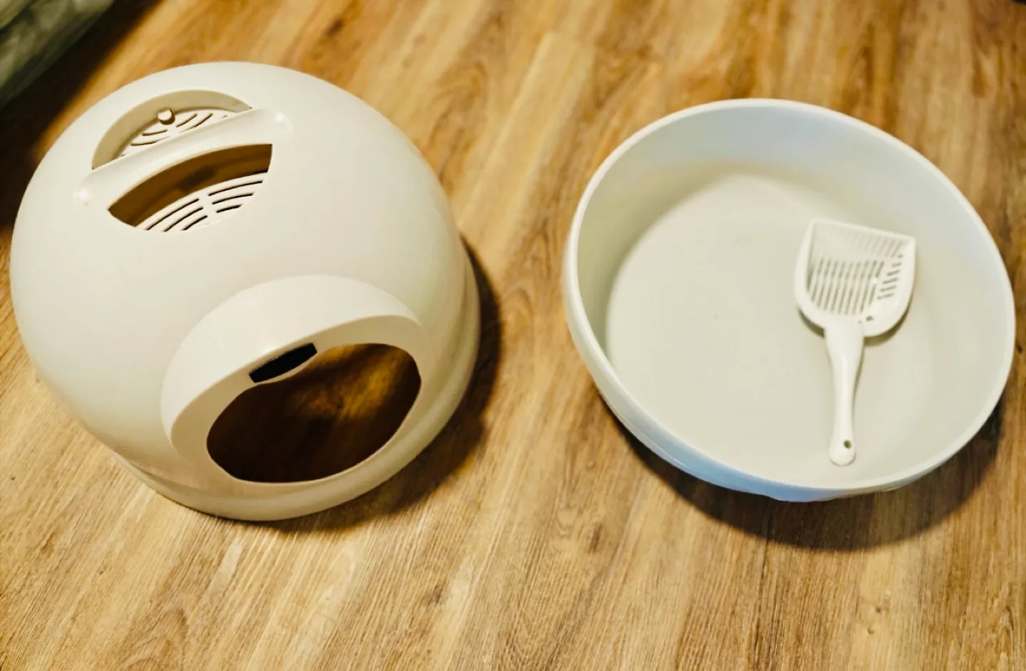 Cat Litter Box - Petmate Booda Dome - White image indicator(3)