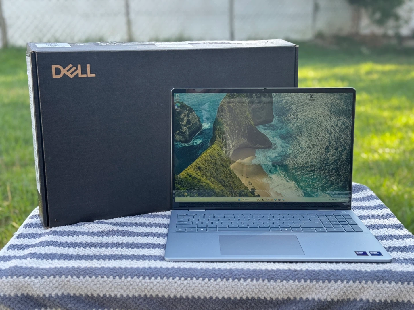 Dell 16 Plus Ice Blue intel Ultra 9 DDR5 32gb 8533MT/s