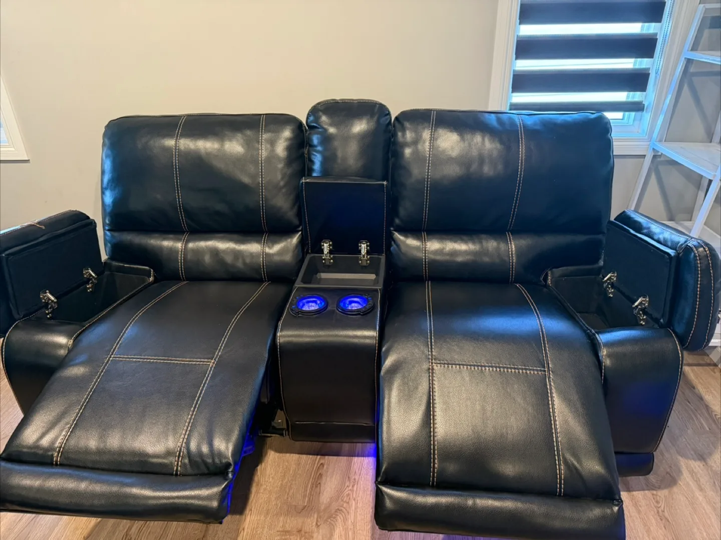 Two Seater Recliner-Power image indicator(3)