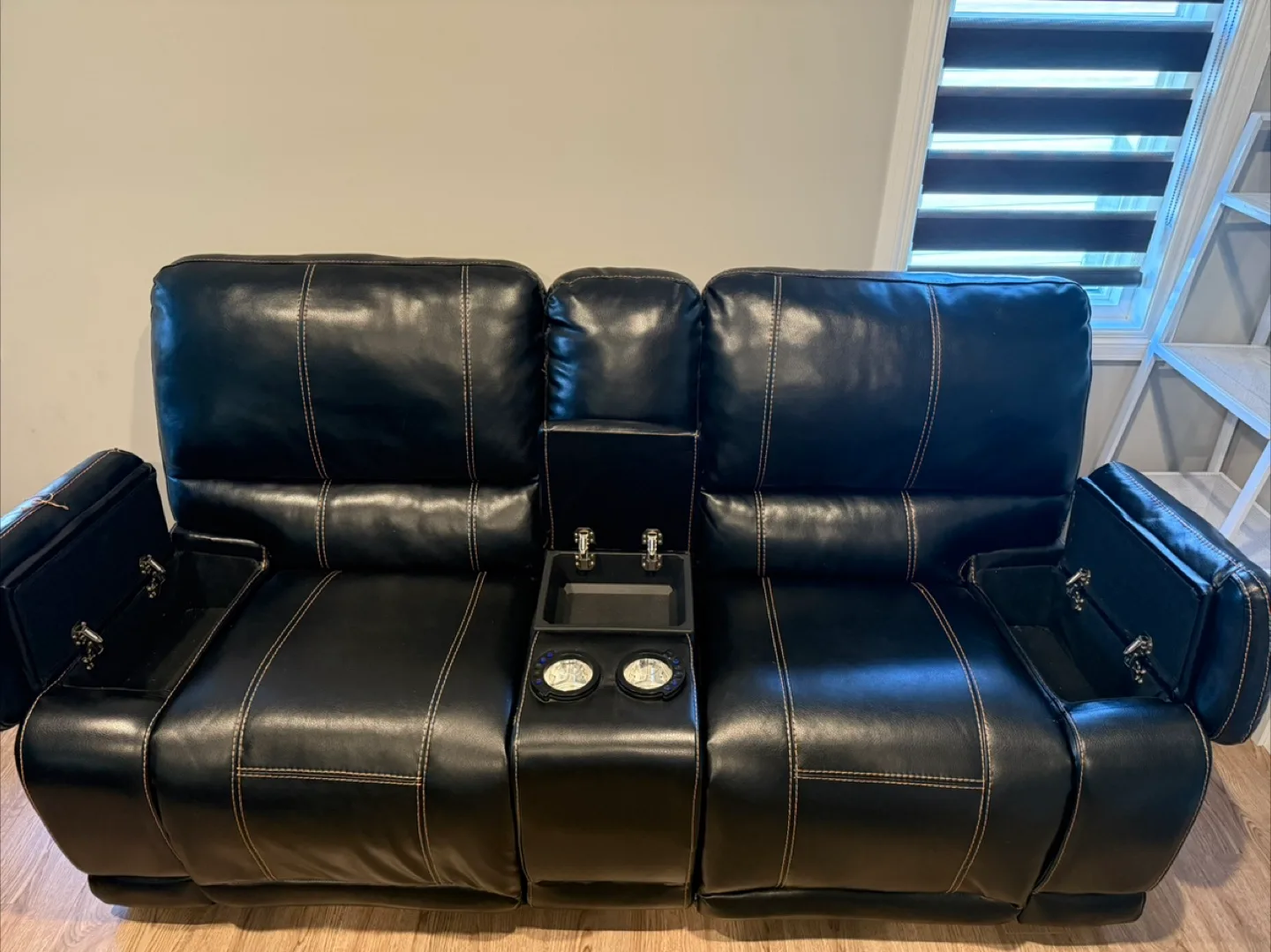 Two Seater Recliner-Power image indicator(4)