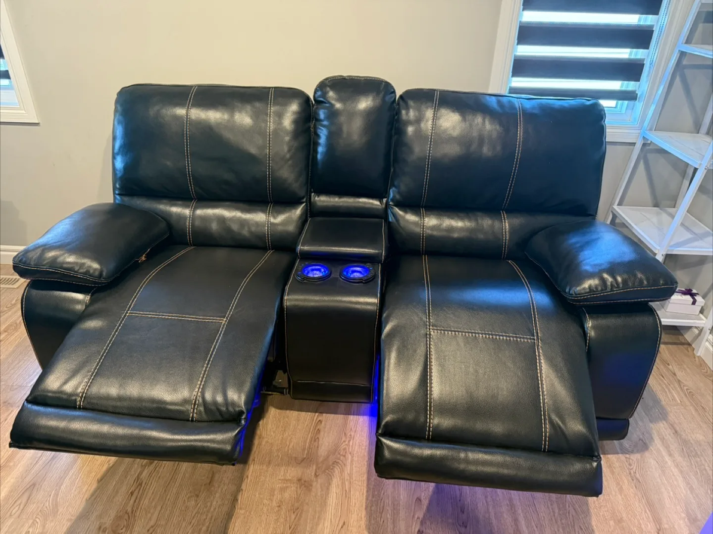 Two Seater Recliner-Power image indicator(2)