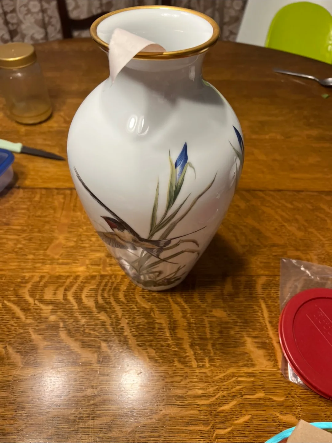 Franklin Porcelain Meadowland Bird Vase image indicator(4)