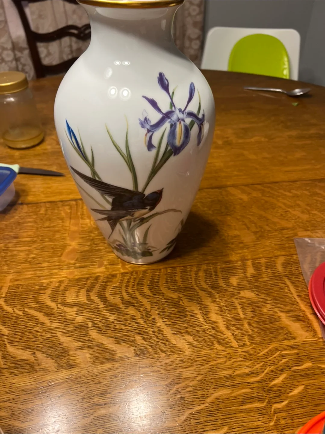 Franklin Porcelain Meadowland Bird Vase image indicator(3)