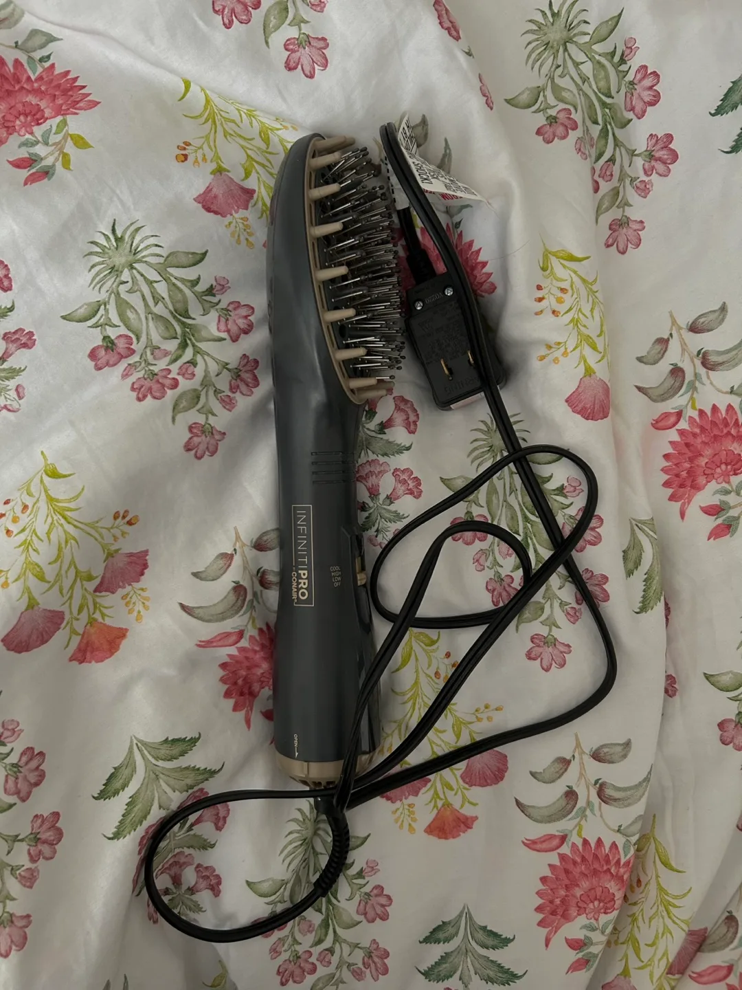 Hairstyling Blowdry Tool thumbnail