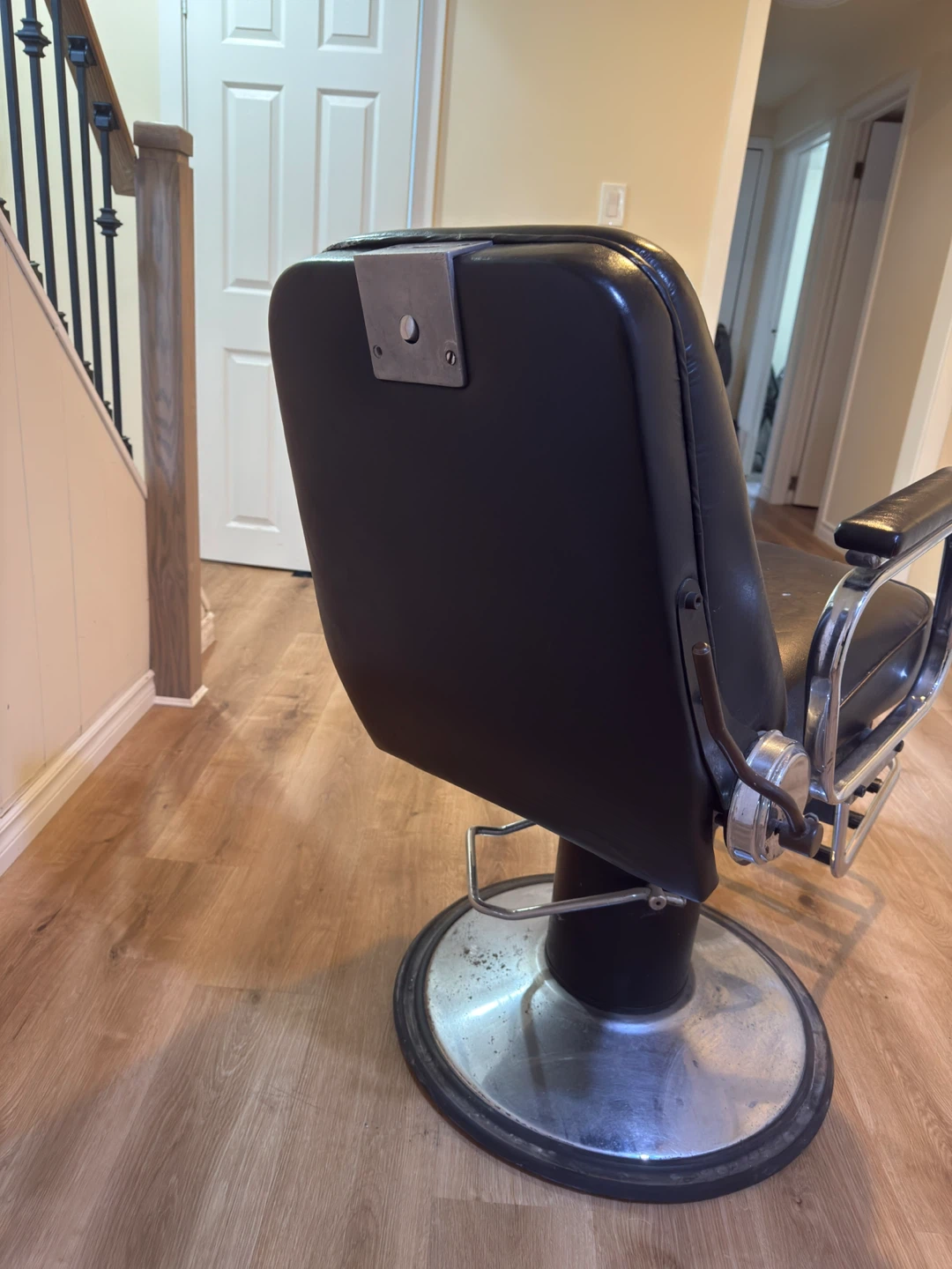 Vintage Barber Chair - Black - photo 4