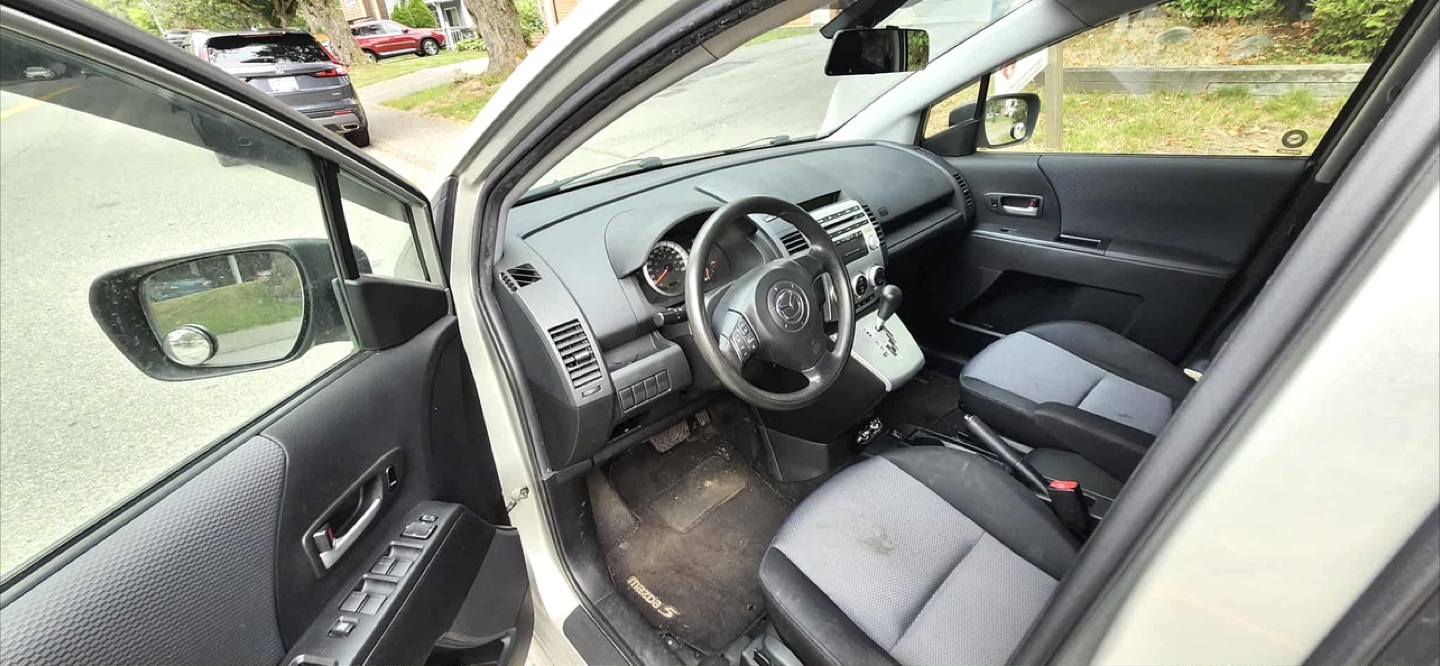 Mazda 5 Minivan - Great Family Car! - photo 4