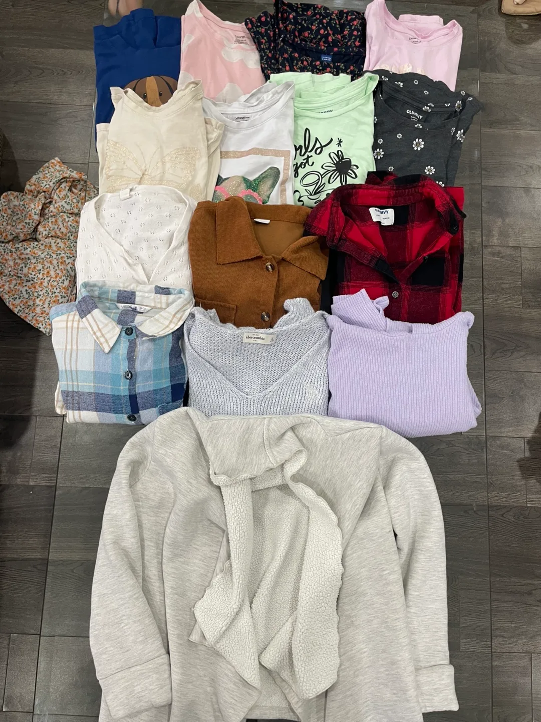 31 ITEMS Girls' Clothing Bundle - Size L 10-12 thumbnail