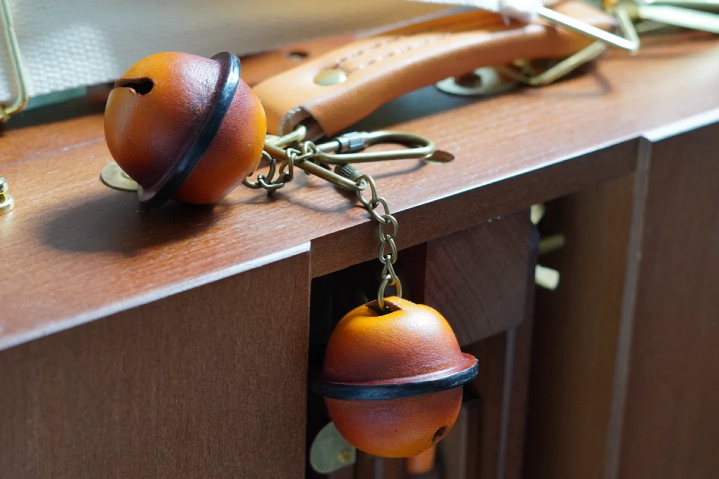 Handmade Leather Bell Keychain image indicator(6)