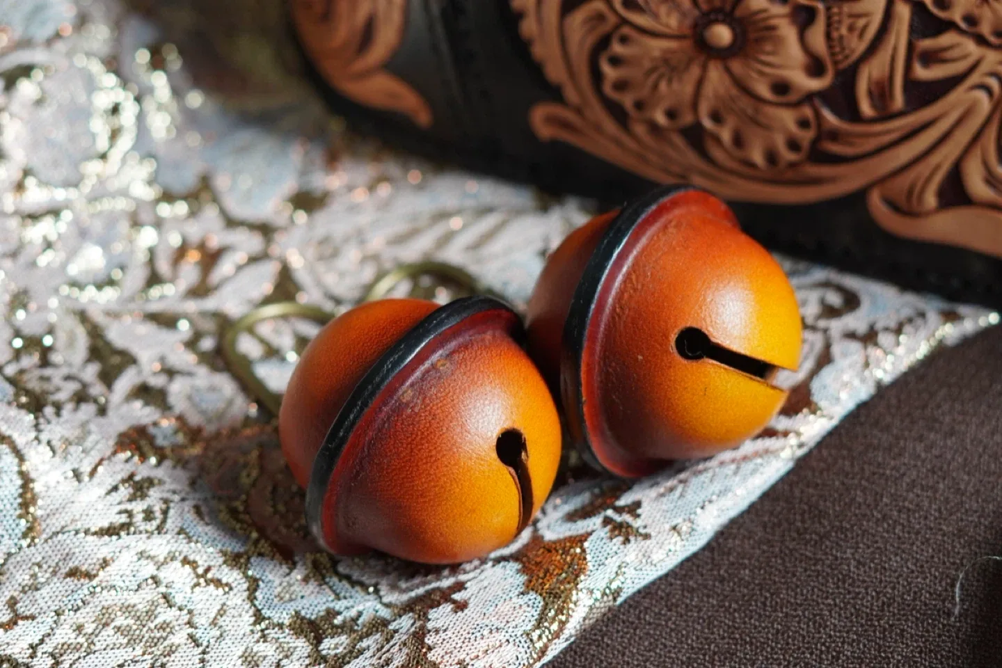 Handmade Leather Bell Keychain image indicator(7)