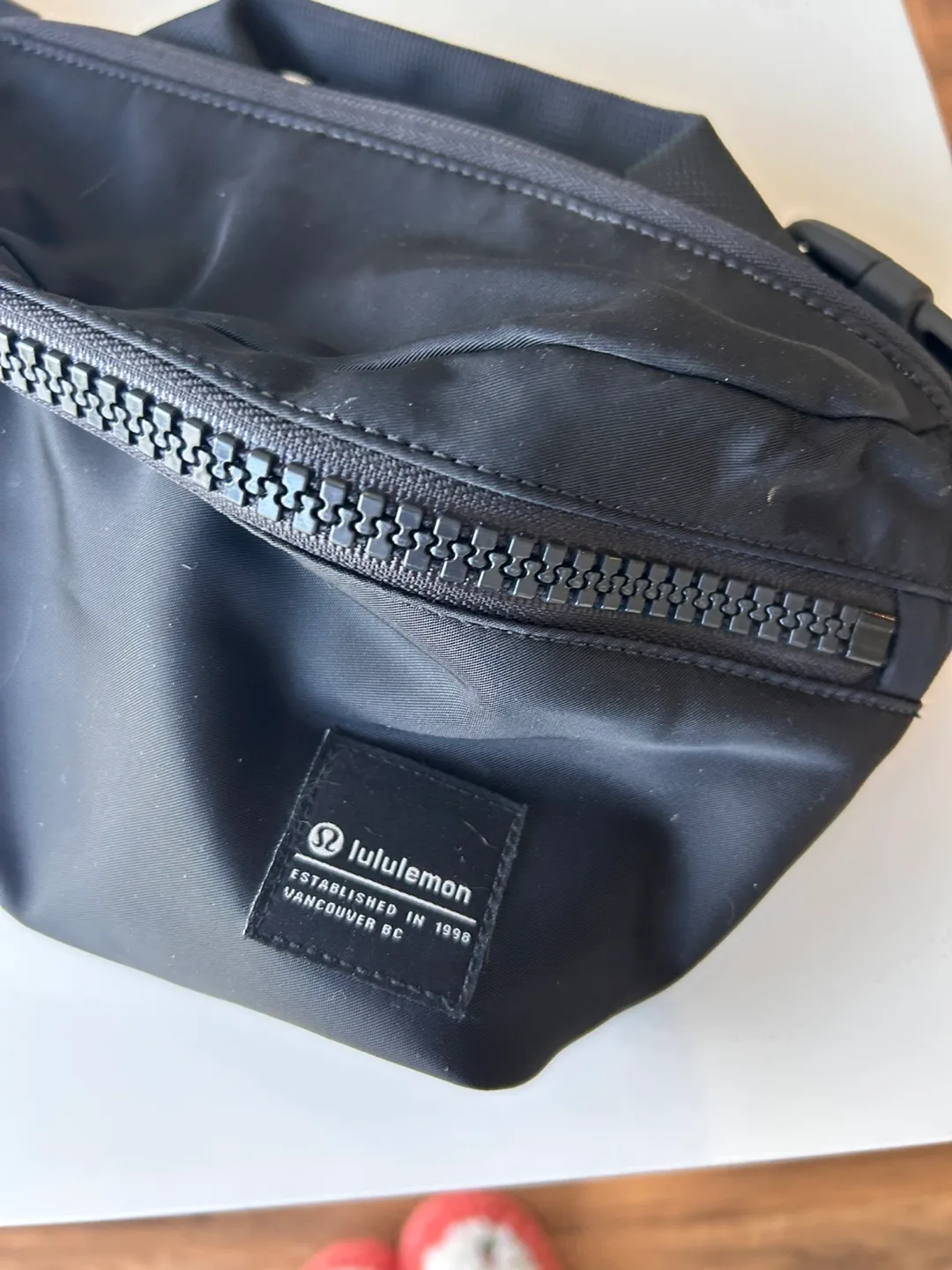 Lululemon Everywhere Belt Bag - Black image indicator(4)