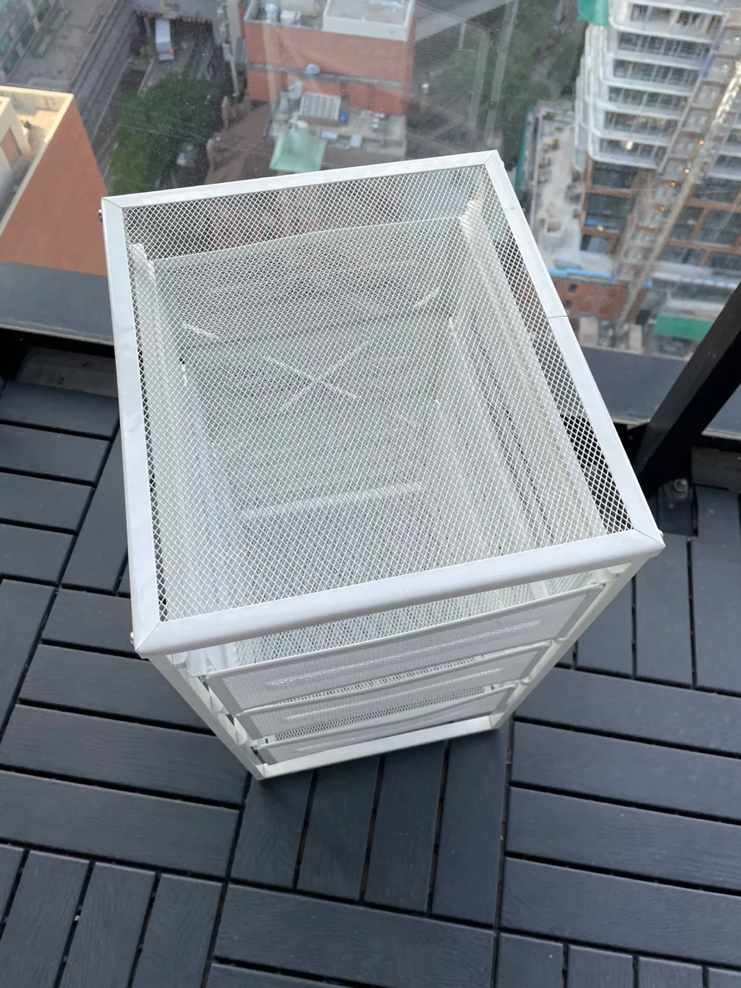 IKEA Jonaxel White Storage Unit with 4 Mesh Baskets image indicator(2)