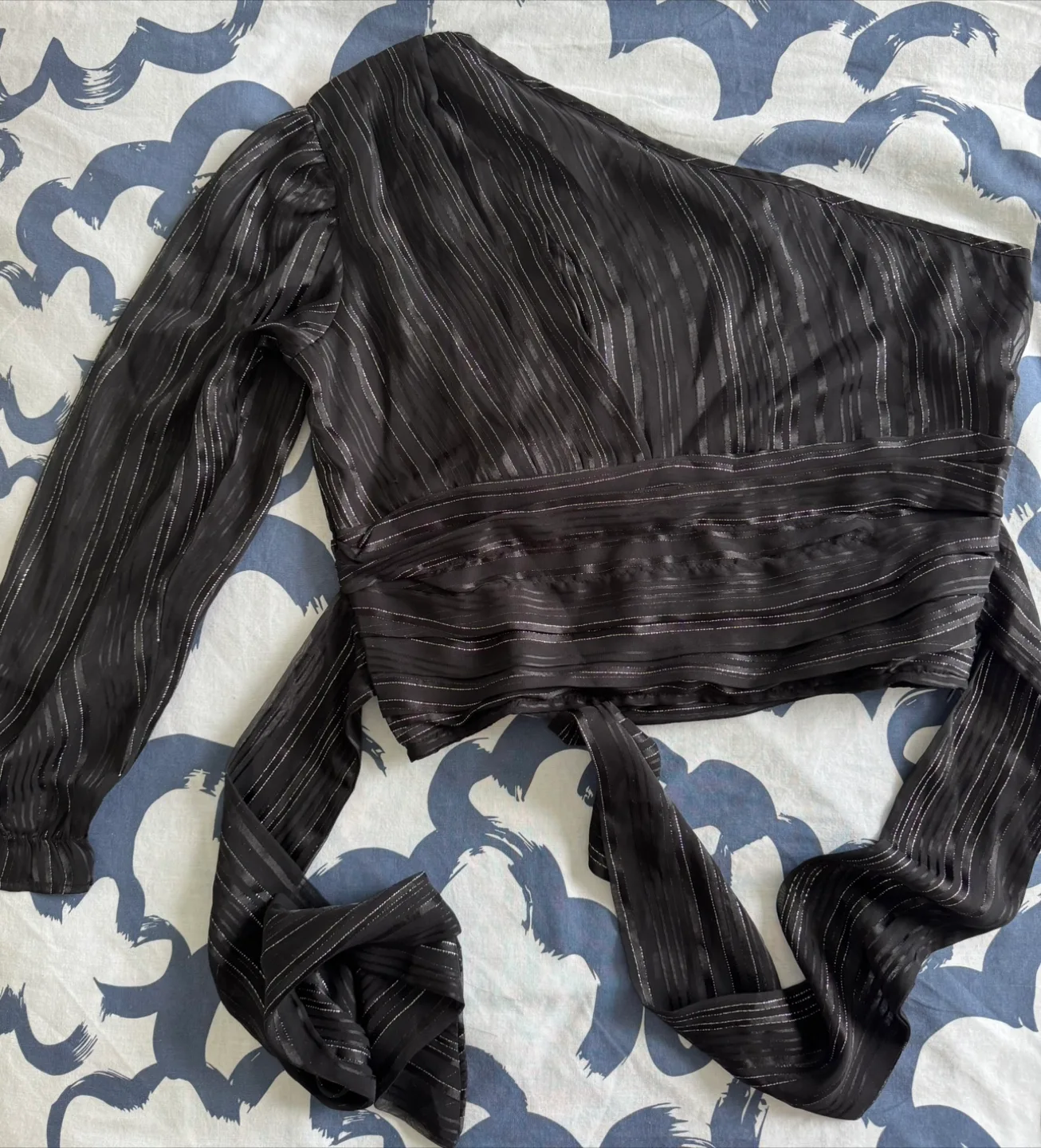 Sassafras Black Silver Stripe Top - Size Large 🥕 thumbnail
