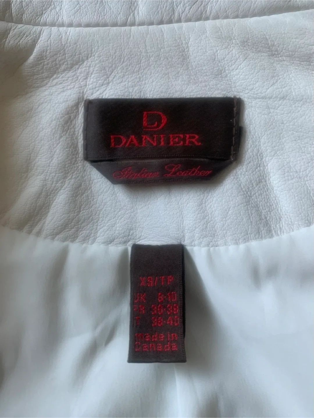 Danier Women’s White Leather Jacket - Size XS image indicator(5)