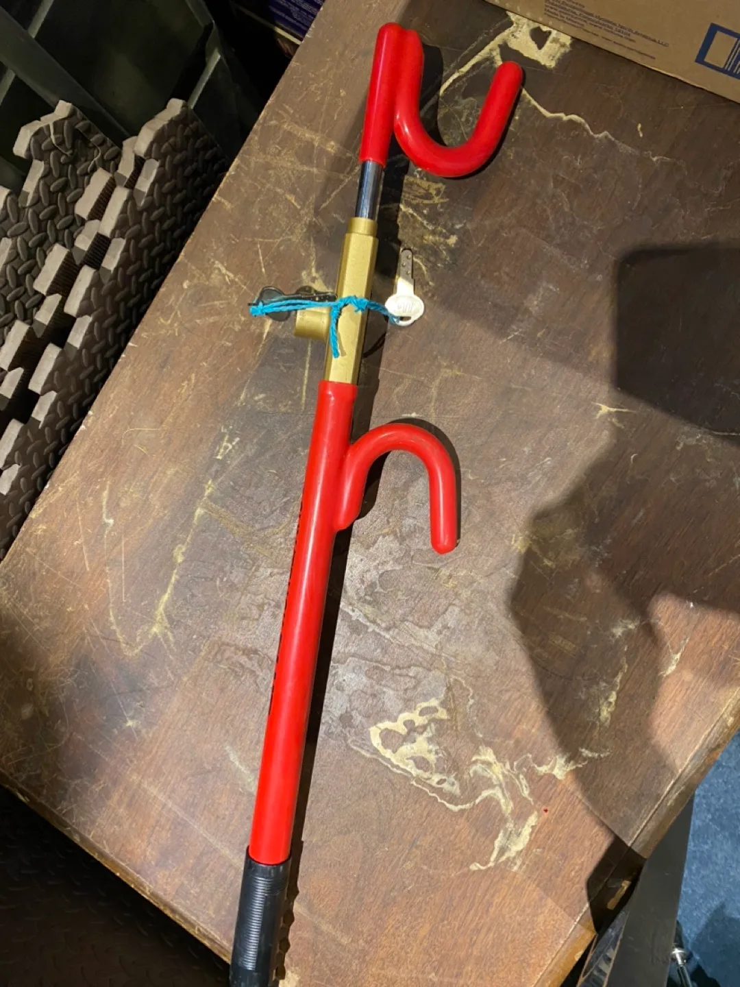 The SUV/Truck Club Steering Wheel Lock image indicator(3)