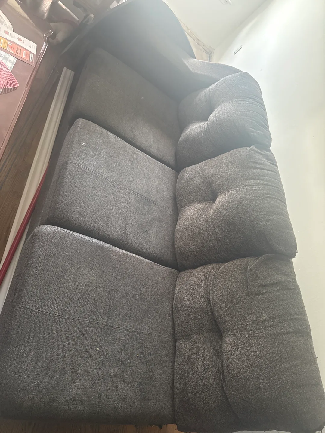 Grey Sofa🥕 on curb side thumbnail