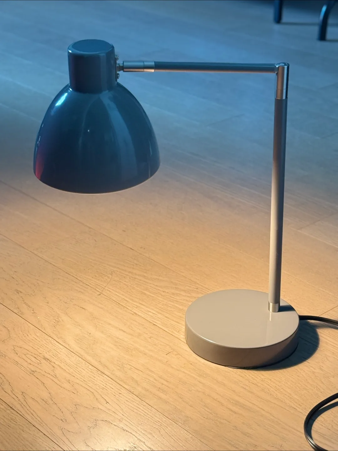 Touch Gray Desk Lamp image indicator(6)