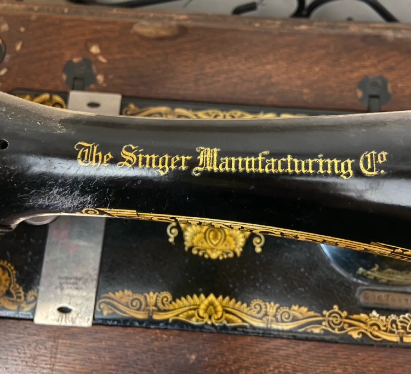 Antique Singer Sewing Machine image indicator(8)