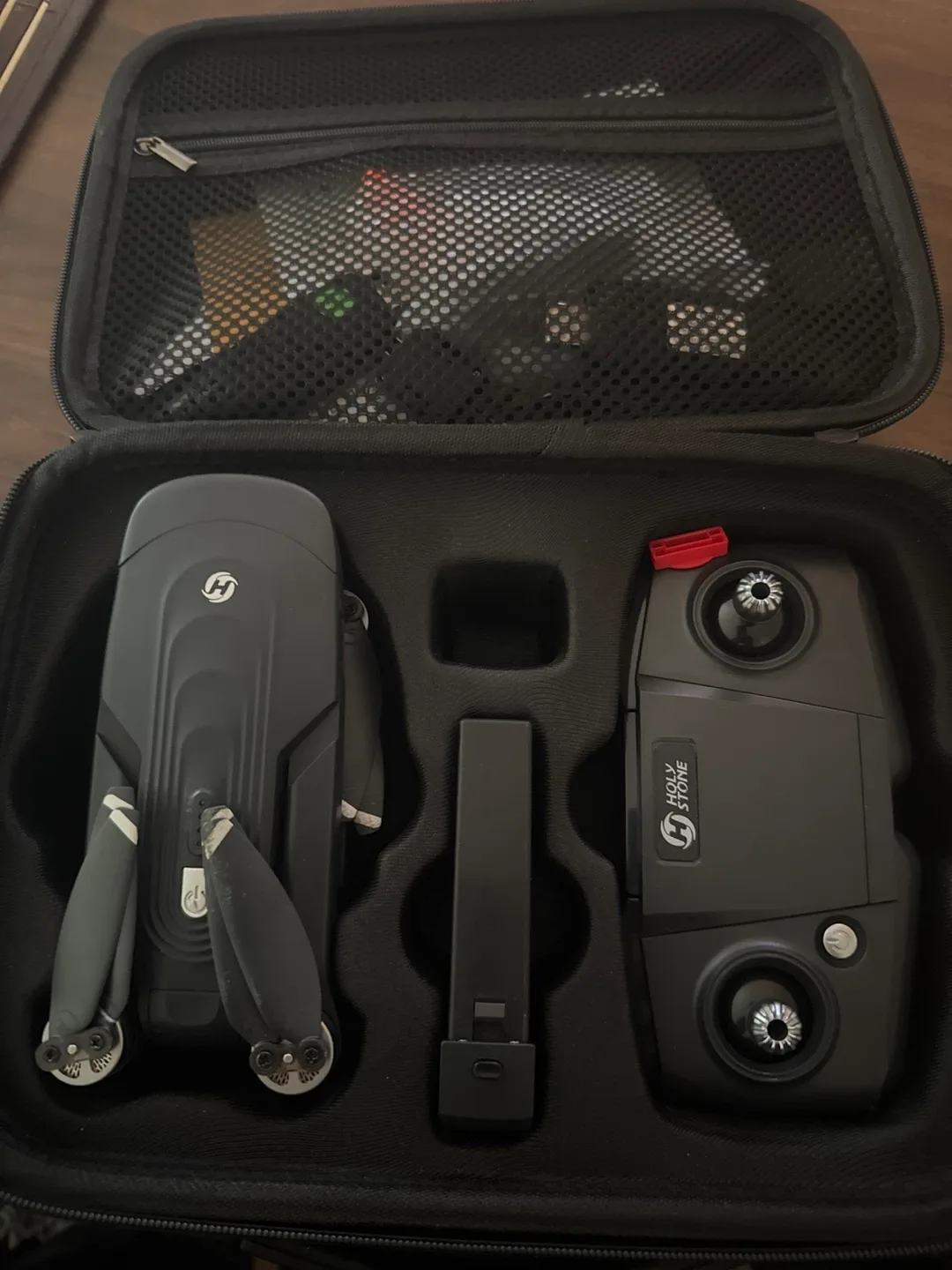 Holy Stone Drone with Case 🥕 thumbnail