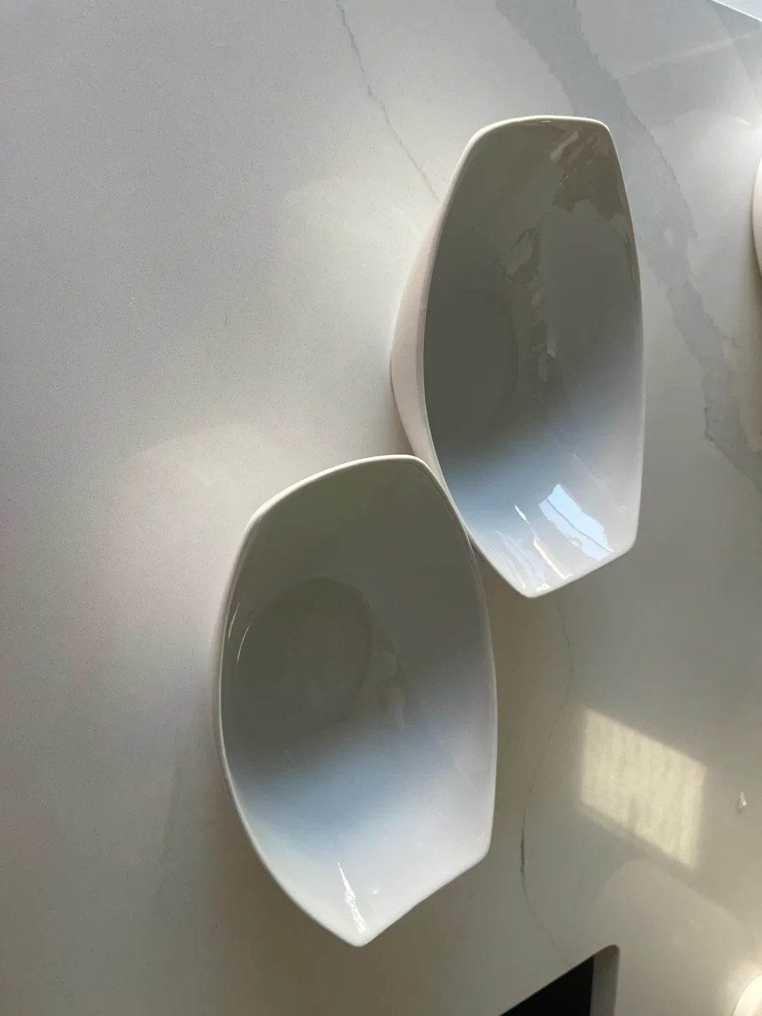 Set of 2 White Decorative Bowls thumbnail