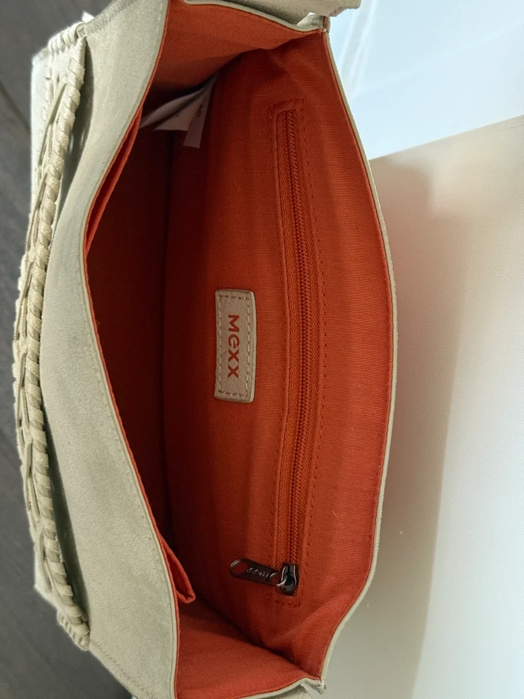 MGXX Beige Crossbody Bag image indicator(4)