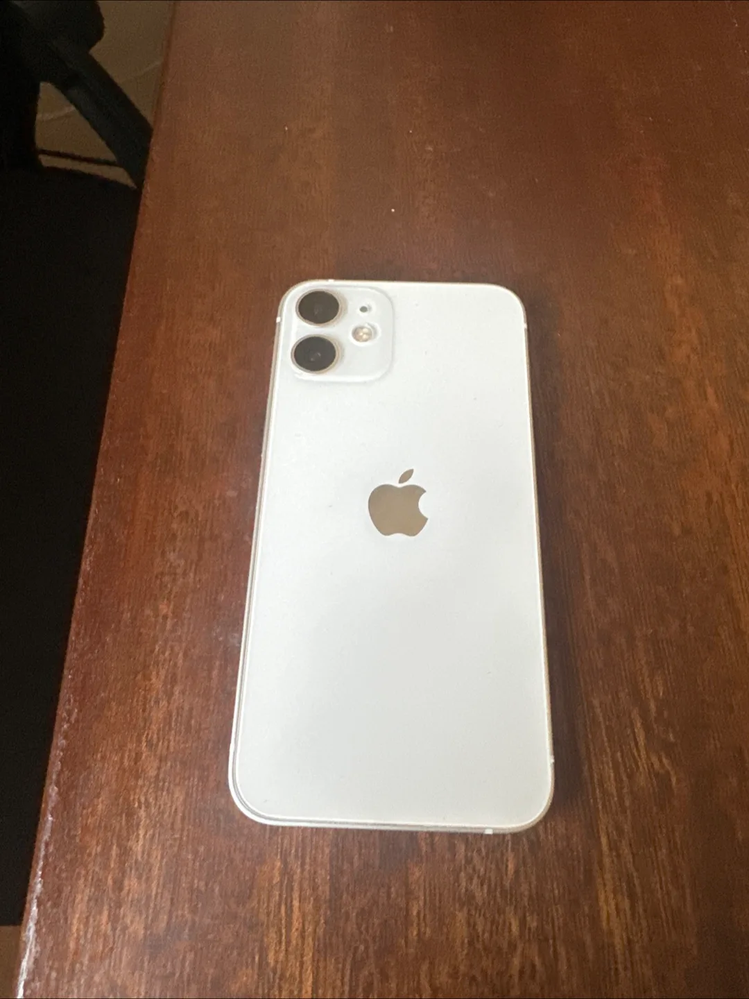 White iPhone 12 mini 128gb - 90% Battery Health thumbnail