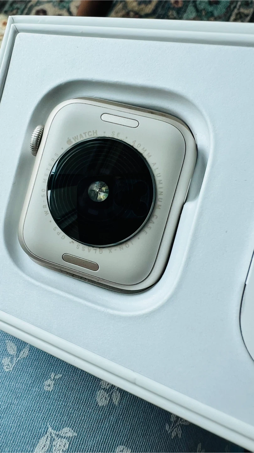 Apple Watch SE GPS 40mm Starlight - photo 4