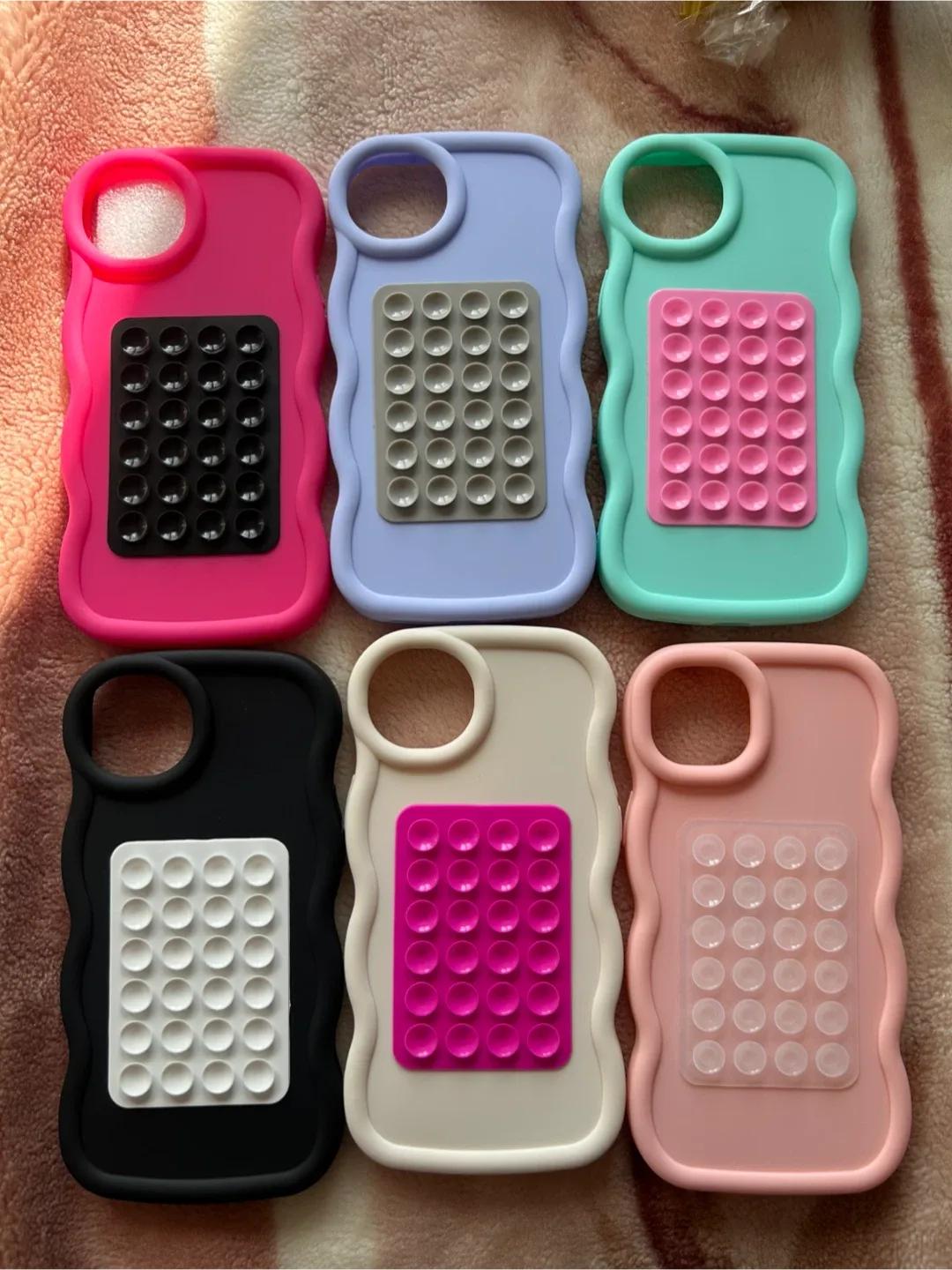 iPhone 14 Plus cases thumbnail