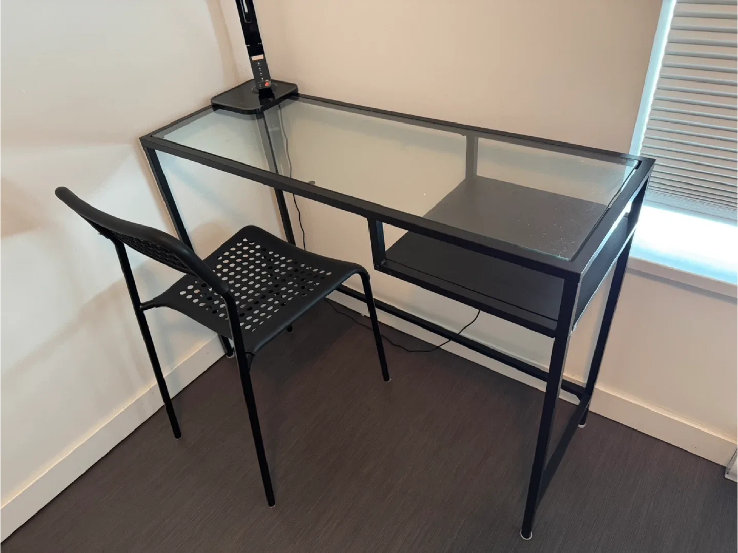 🥕 IKEA VITTSJO DESK with chair and LED desk lamp image indicator(2)